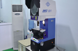 Projecting measuring instrument